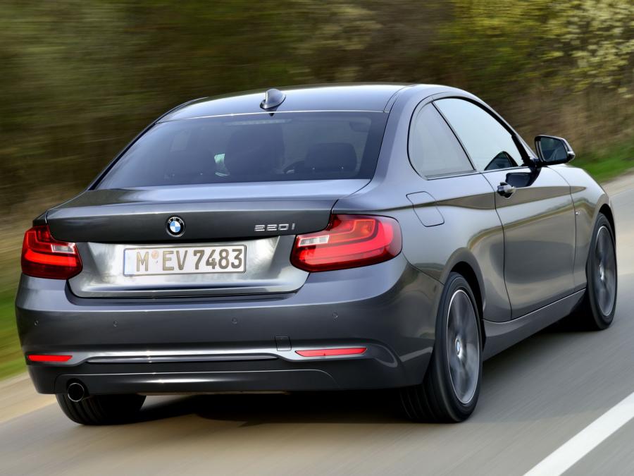  BMW 220i Coupe Sport Line 2014 года  (фото 6 из 11)
